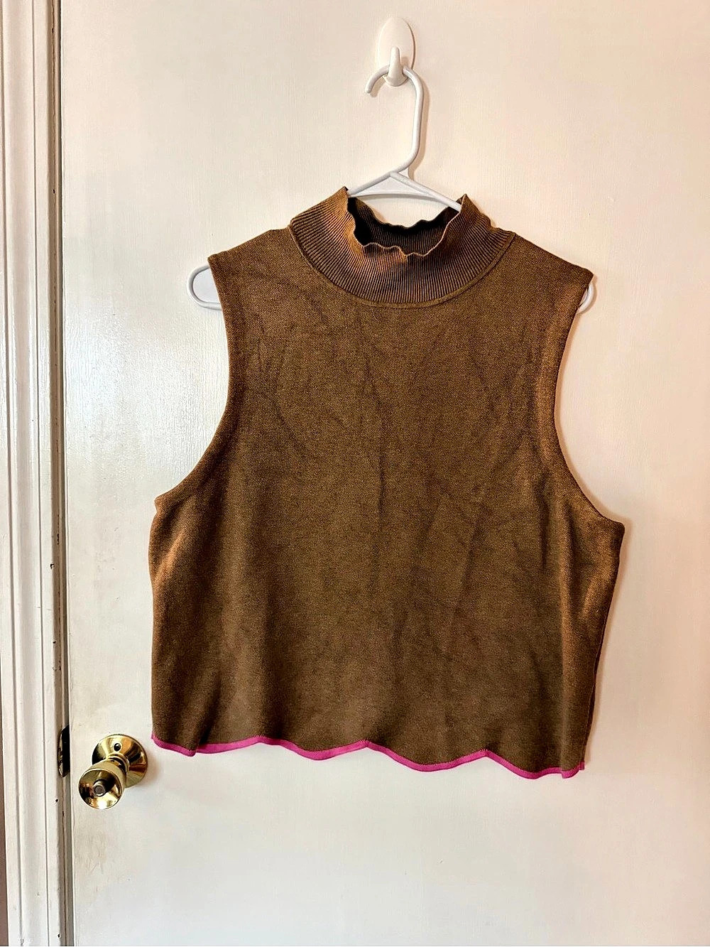 maeve Scalloped Turtleneck Sweater Tank Top Brown & Pink XL